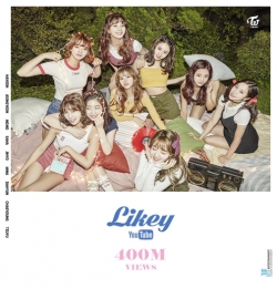 LIKEY - TWICE