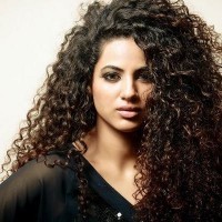 Annie Khalid