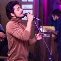Saaj Bhatt